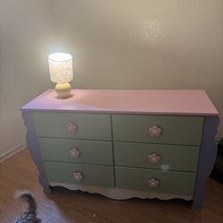 Girls Dresser