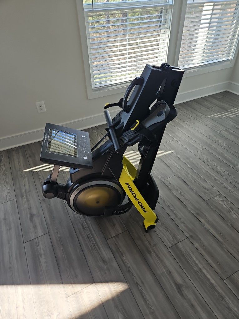 Pro-Form Carbon R10 rower