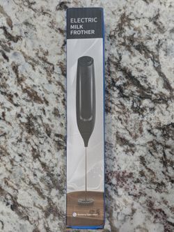 Handheld Milk Frother, Battery-Operated, Stainless Steel Whisk (Black)