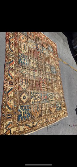 Liquidation Sake Antique Persian rug 82 X116 Only 389