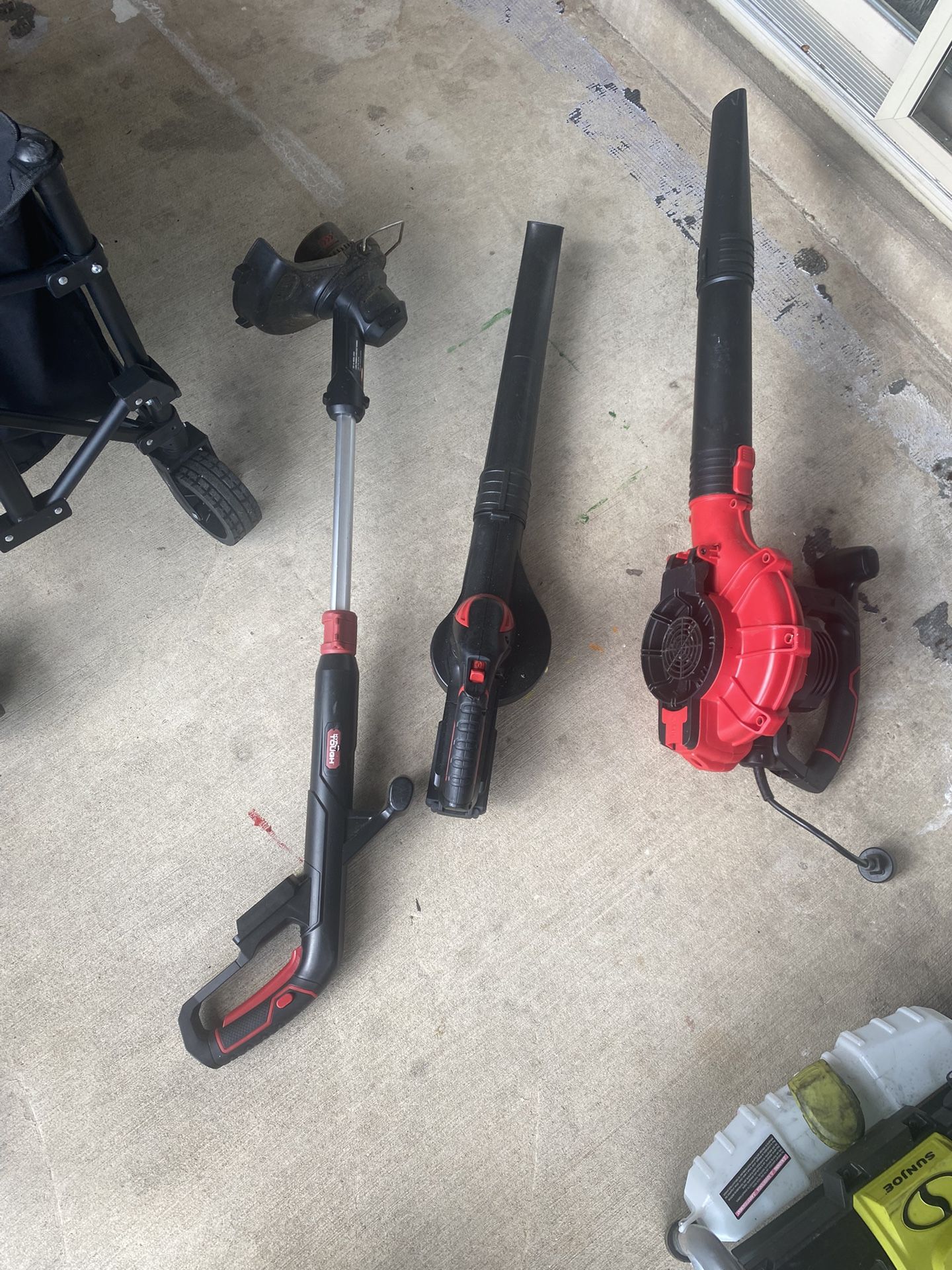 2 Leaf Blowers And Trimmers
