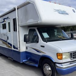 Rv Holliday Rambler Año 2004 Ubicado 9850 Nw 27 Ave Miami Fl 33147  Telef 786:(contact info removed) O 786:957:9369 