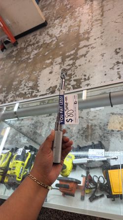 Snap on ratcheting head