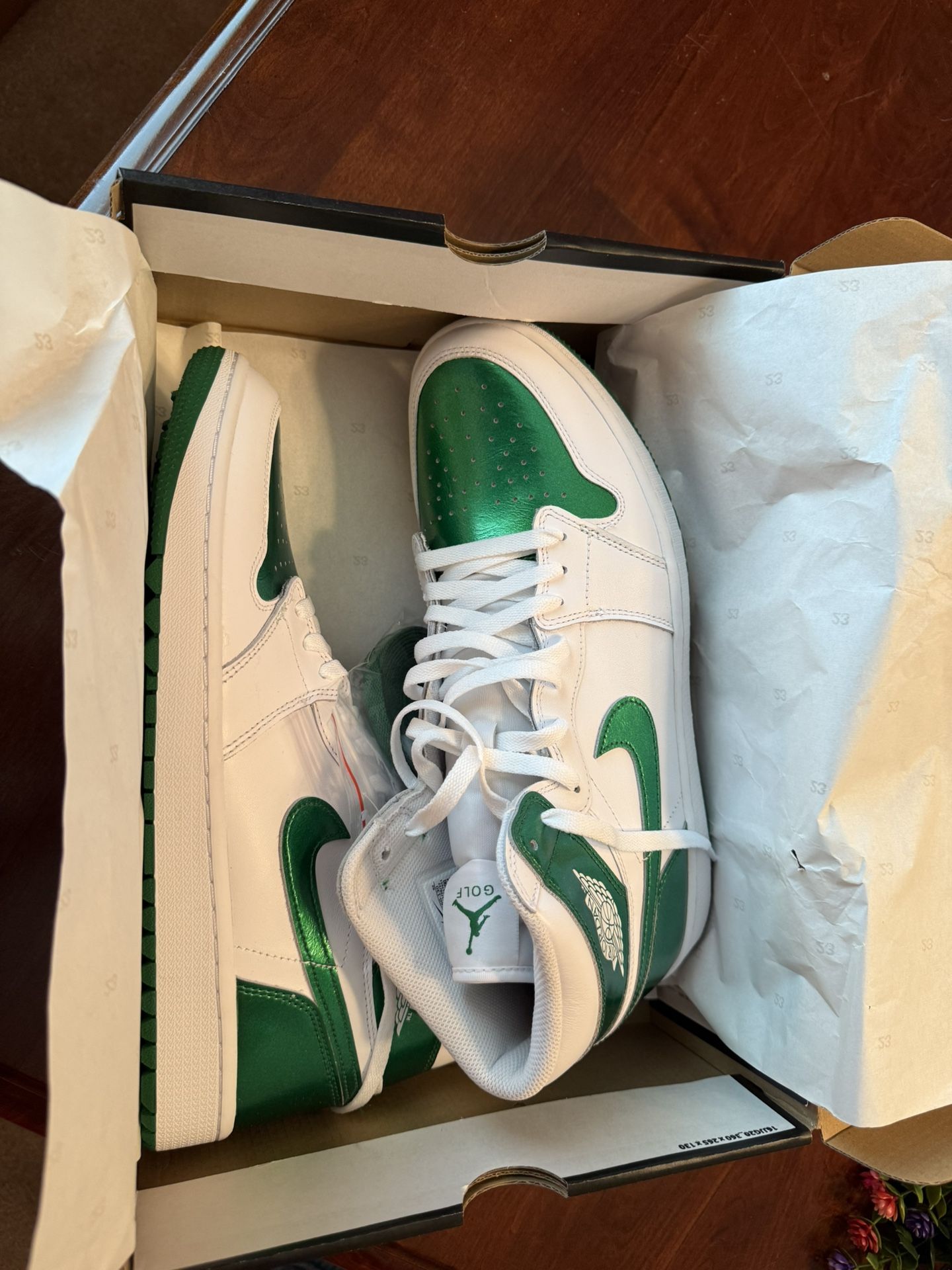 Air Jordan 1 High G Shoes , Size 13 Green And White (NEVER WORN AND IN BOX)