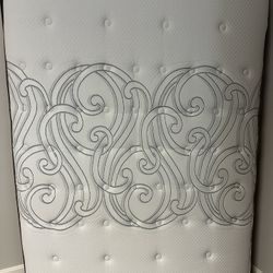 Sealy Plush Posturepedic Full Size Mattress