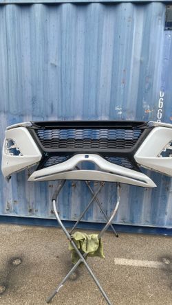 Toyota Camry Se XSE Front Bumper 