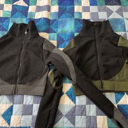 XS Crop Top Sweaters