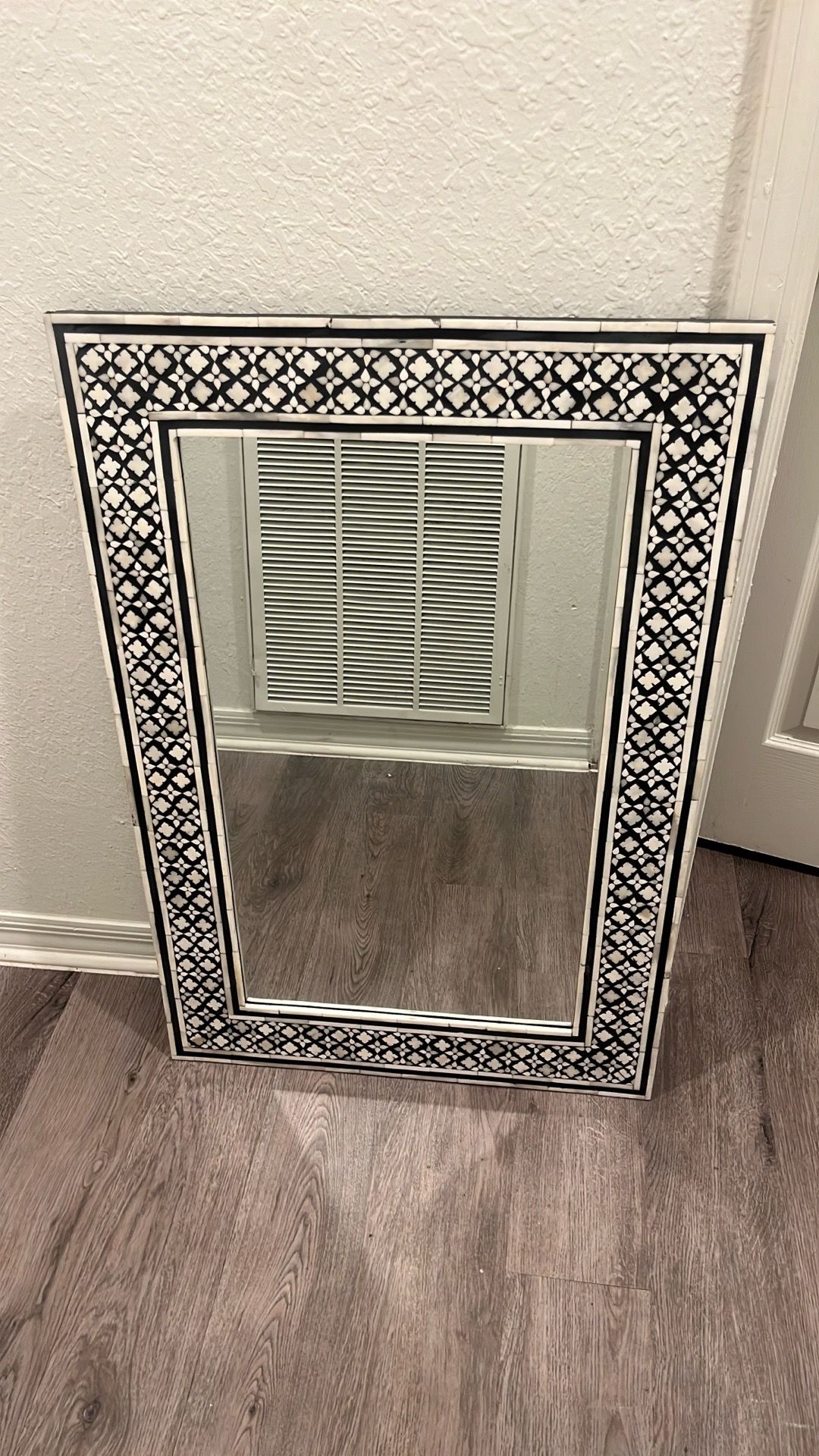 Bone - in Lay Mirror