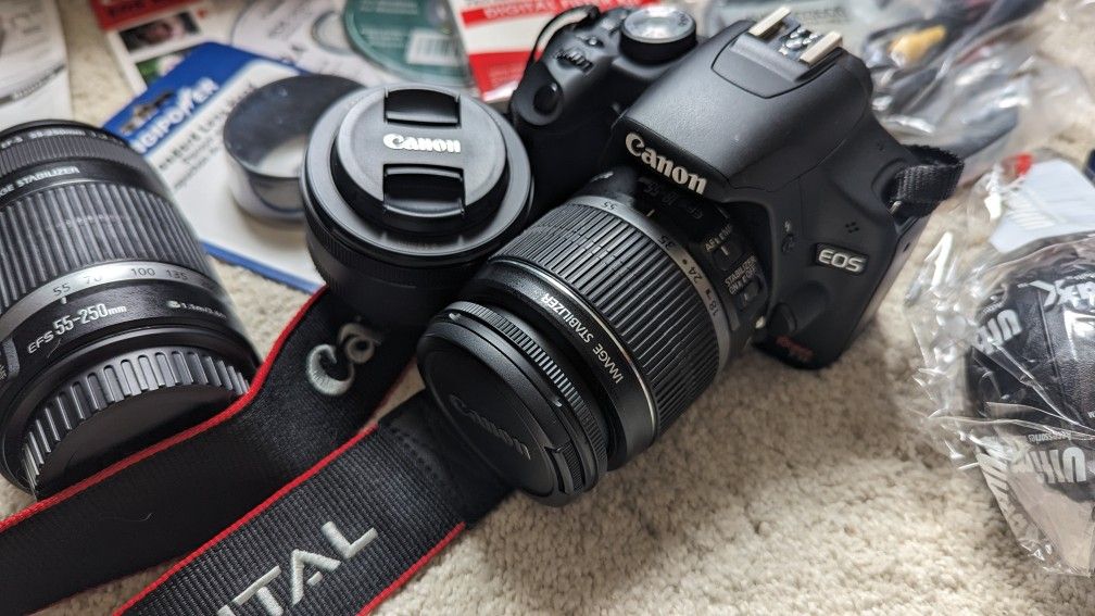 Canon EOS Rebel T1i W/ Additional pancake & zoom lens