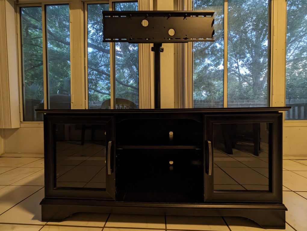 Entertainment Center with Built-in TV mount