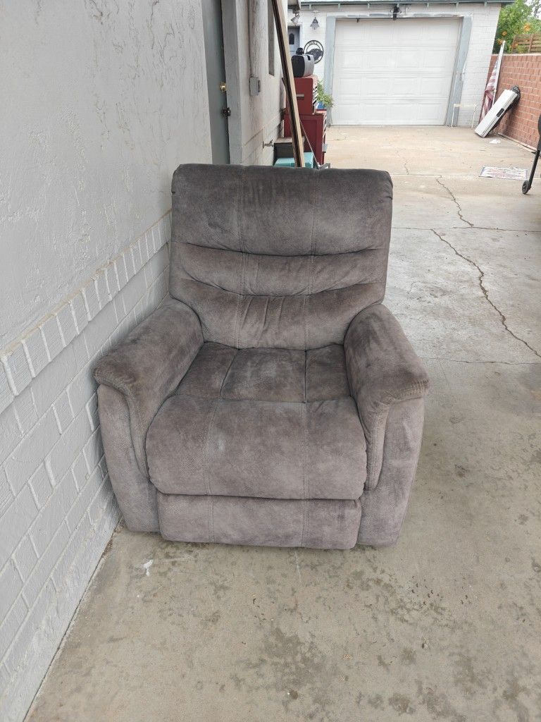 Thomasville Recliner 
