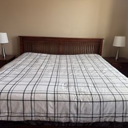 Bedroom (no Lamps And Mattress) Free