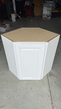 Corner cabinet white
