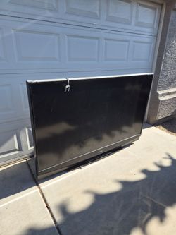 Free TV- for parts or repair