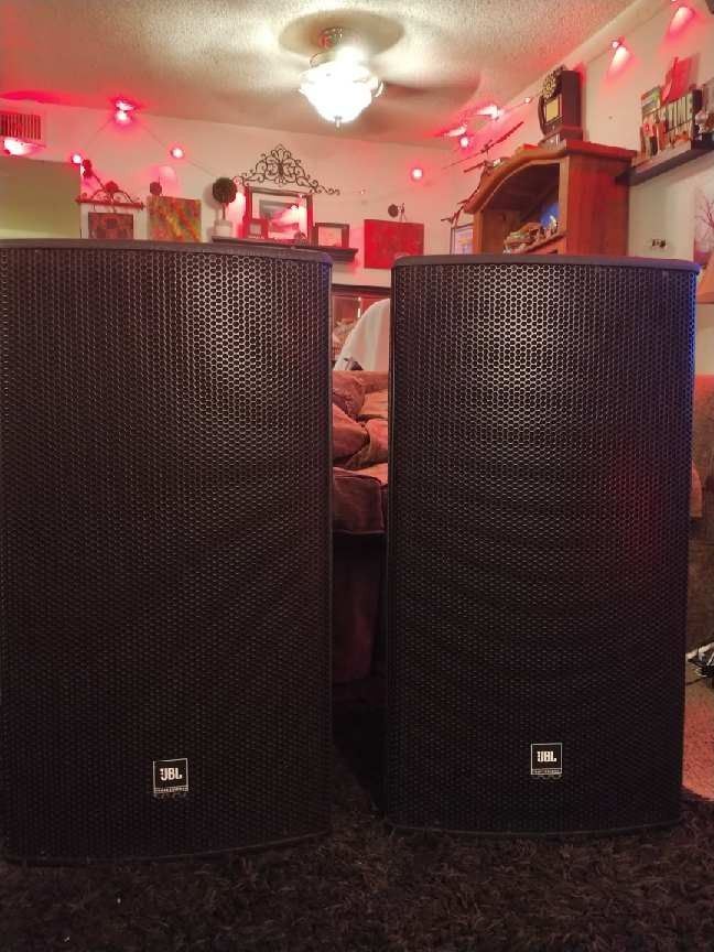 JBL LOUD SPEAKERS PRO SERIES