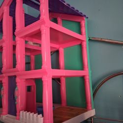 Doll House 