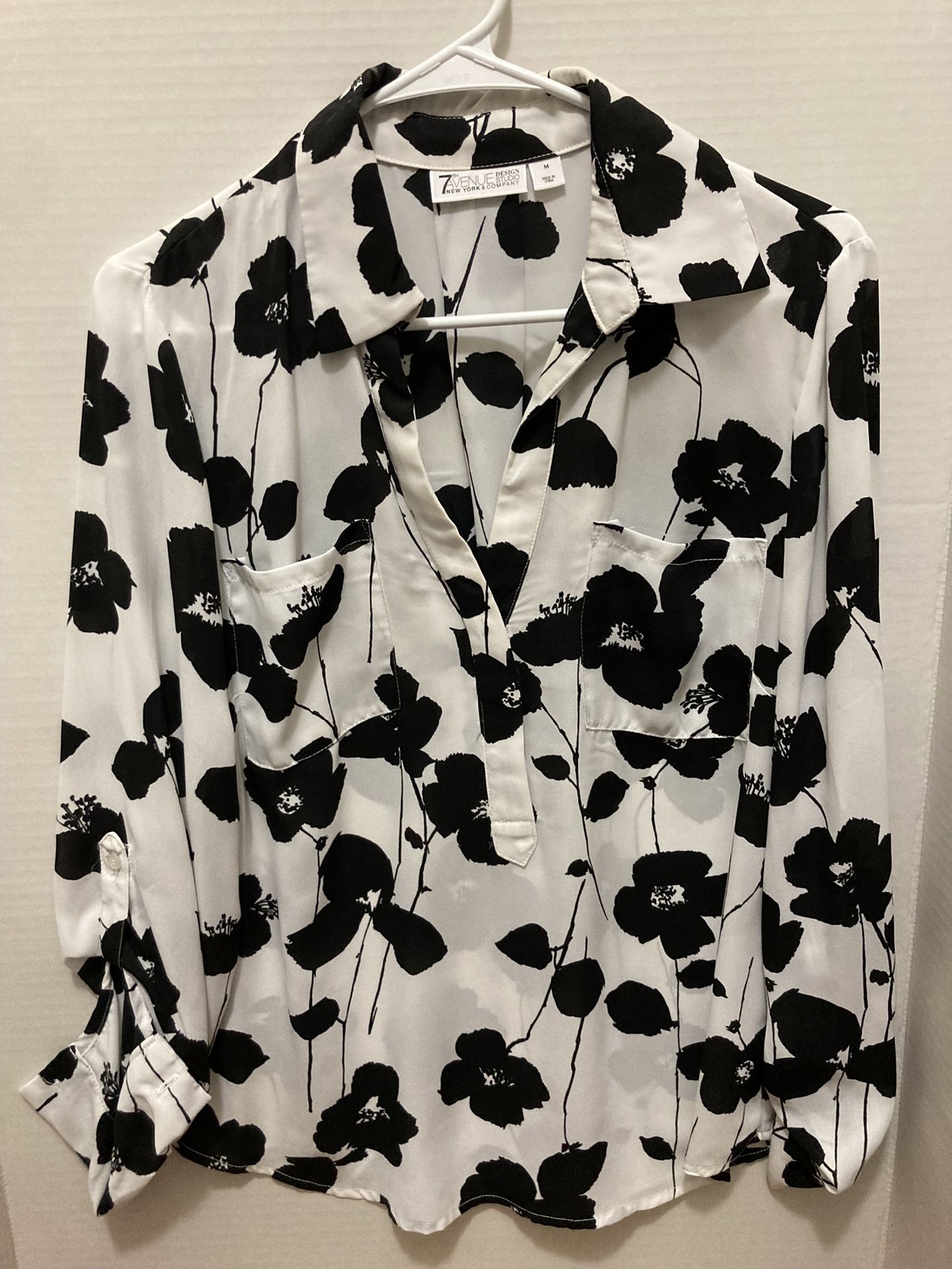 7th Avenue New York & Company Design Studio Black & White floral blouse.