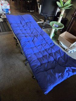 Portable Camping Cot, Sleeping Cots for Adults, 28" Extra Wide Folding Cot Max Load 600LBS with Thick Mattress (blue)