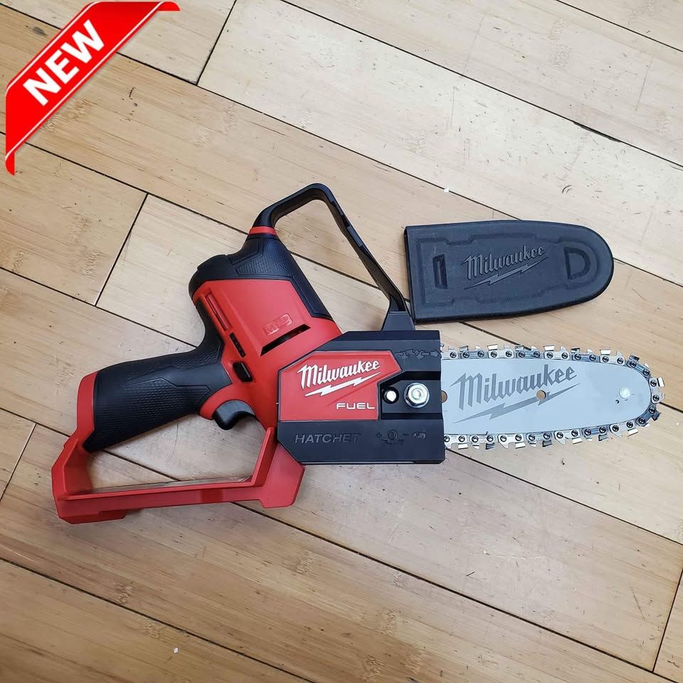 Milwaukee M12 FUEL HATCHET Pruning Saw 2527-20