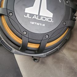 JL Audio 12TW1-4

