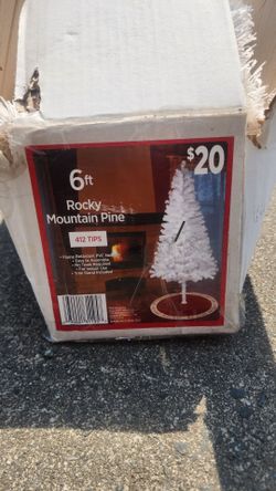 White Christmas tree