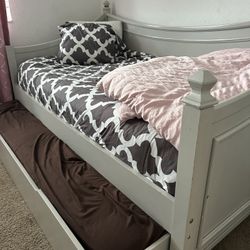Pull Out Bed Twin