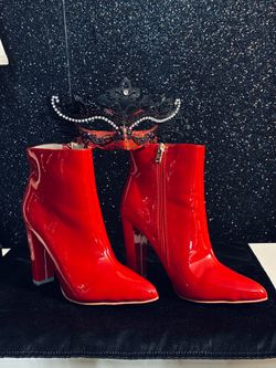 Red/size 9