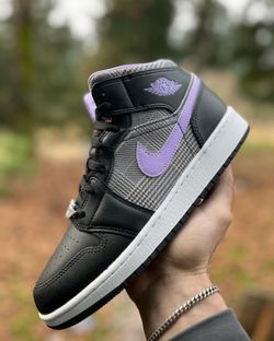 Jordan 1 Mid Houndstooth 