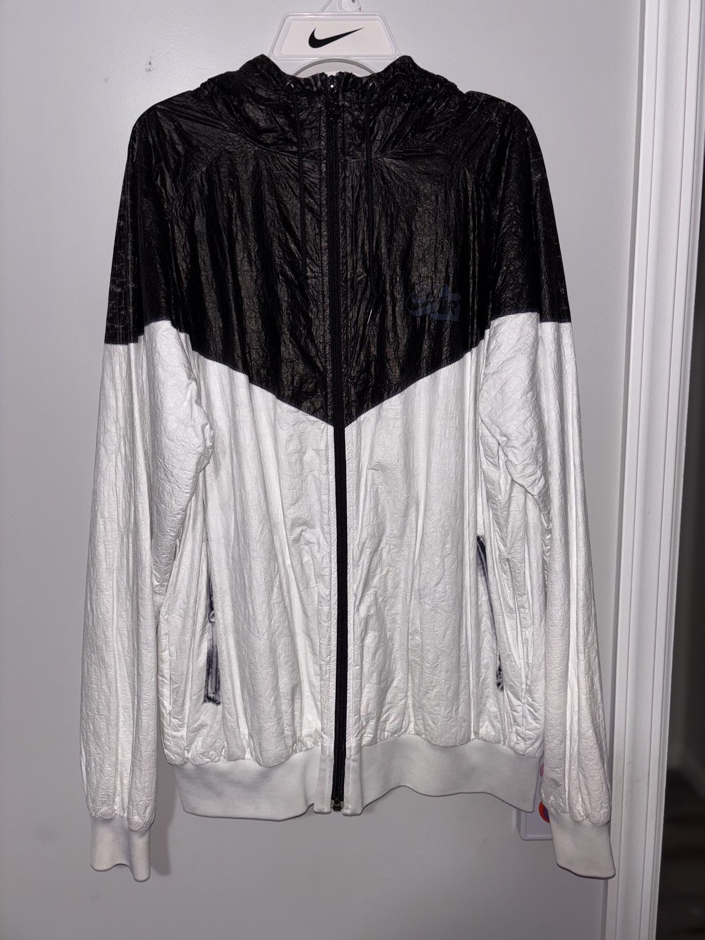 VINTAGE Nike Windrunner Women's Medium Full Zip Jacket Black White Running RARE