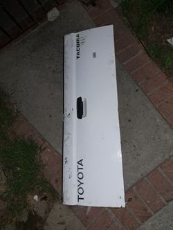 2003 Tacoma tailgate