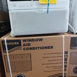 12000btu Windows Ac By Toshiba WiFi Smart.  Complete Set New In Box With Warranty 