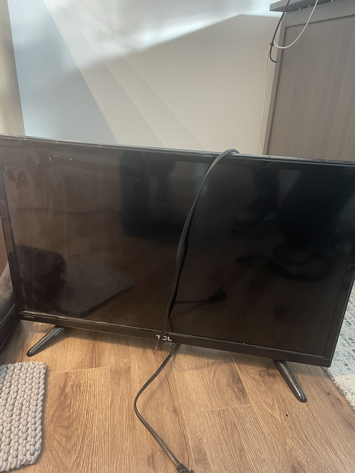 TCL monitor