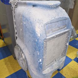 Dehumidifier 
