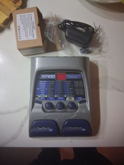 Digitech RP100 with wall plug