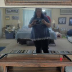43 Inch Samsung Smart T  Black With Remote