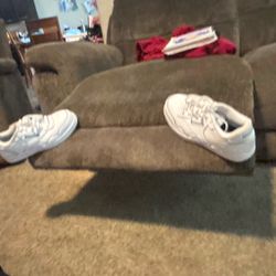 Old school Reebok shoes barely used