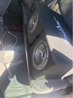 2 8” Skar Speakers W Amp