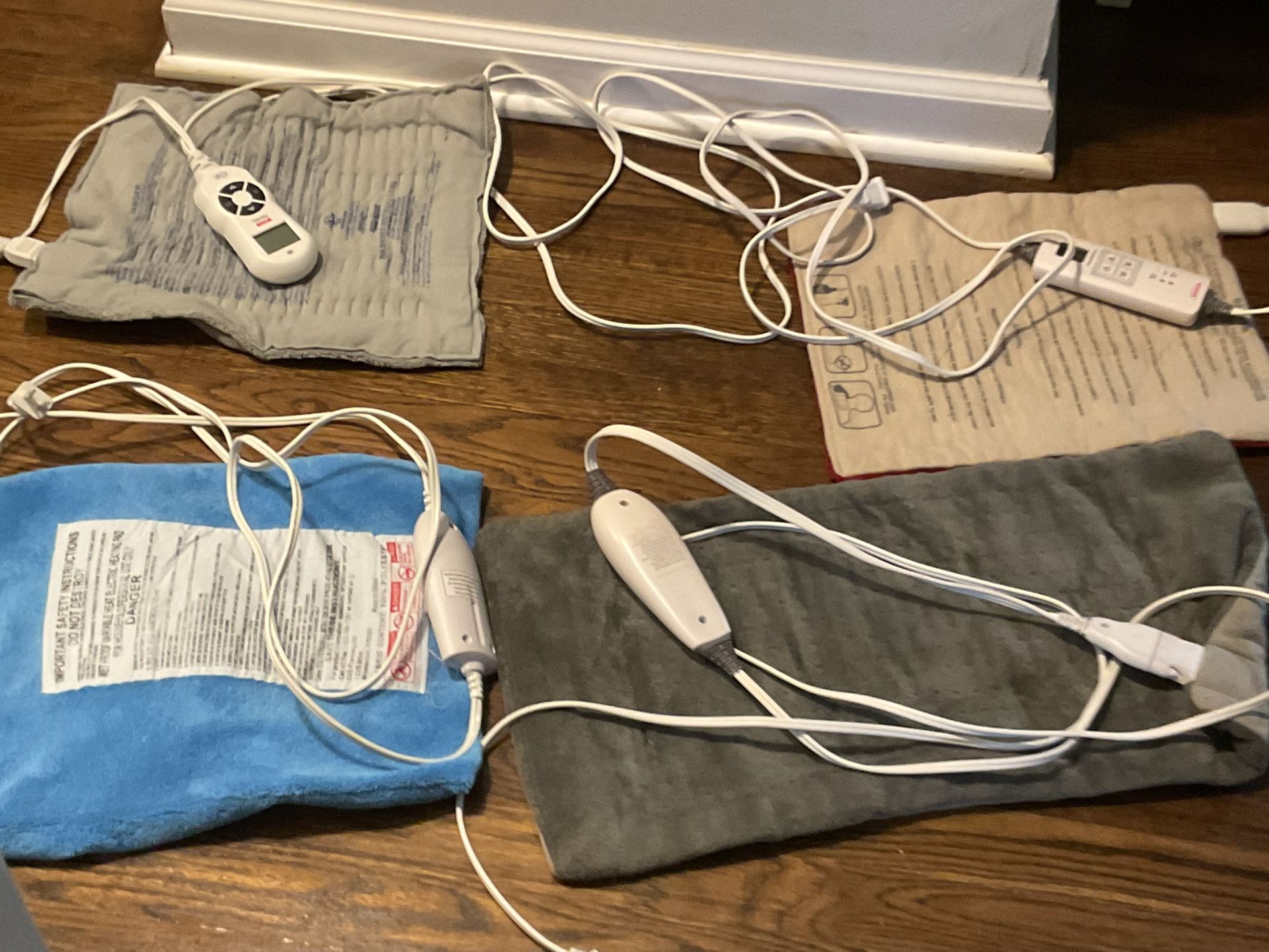 Four Fabric  Electric Warmers For Pain (NO SHIPPING) All For $40
