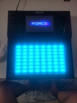 AKAI FORCE + 500 GB SSD Installed.