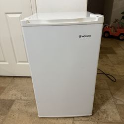 Mini fridge With Freezer 