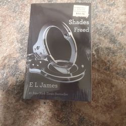 50 Shades Freed By E L James Brand New 