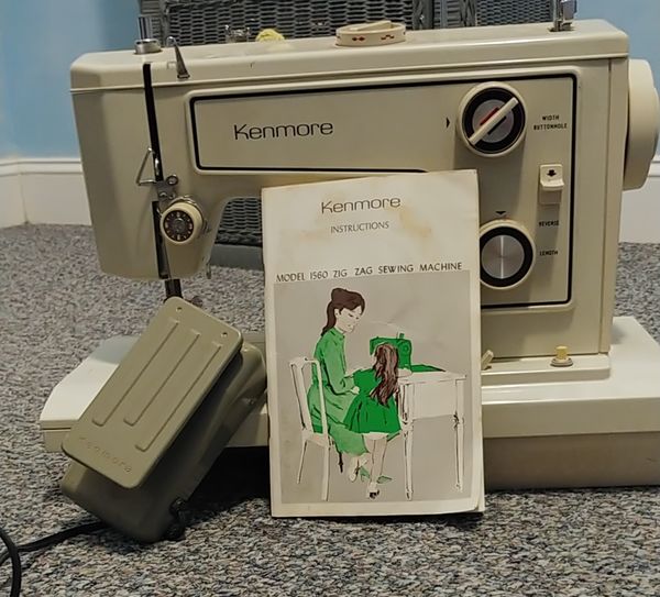 Vintage Sewing Machine for Sale in Conway, SC - OfferUp