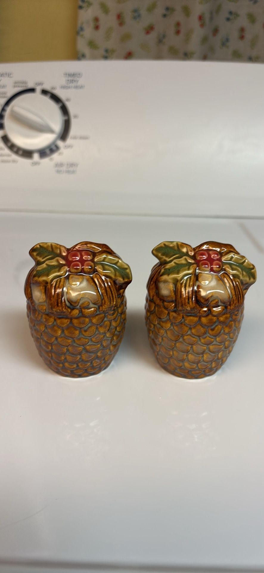 salt and pepper shaker set pinecones with holiday holly leaves and berries perfect for Christmas Like new 3”