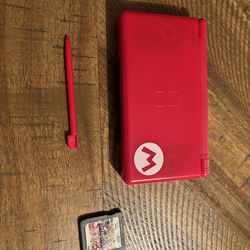 Nintendo DS lite.  Mario edition. Charger included