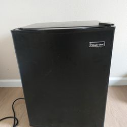 Magic Chef Mini Fridge