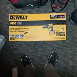 DEWALT POWER CLEANER