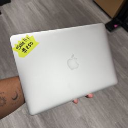 MacBook Air 2017 128GB 8gbram 