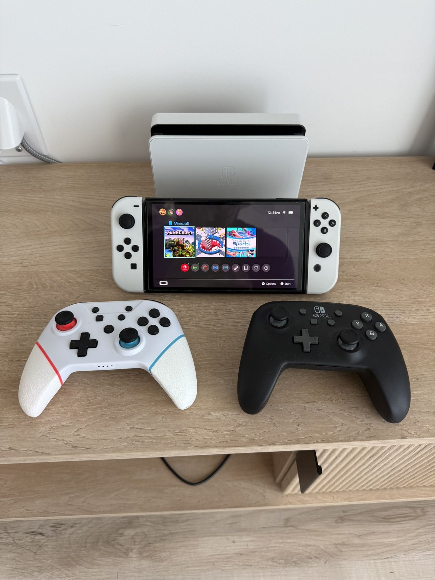 Switch Oled With Two Controllers