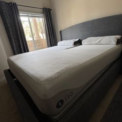 Sleep Number i10 Split King Mattress Set w/ Adjustable Base + Upholstered Bed Frame - Excellent Cond