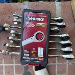 Ratcheting SAE Combination Wrench Set (7-Piece)